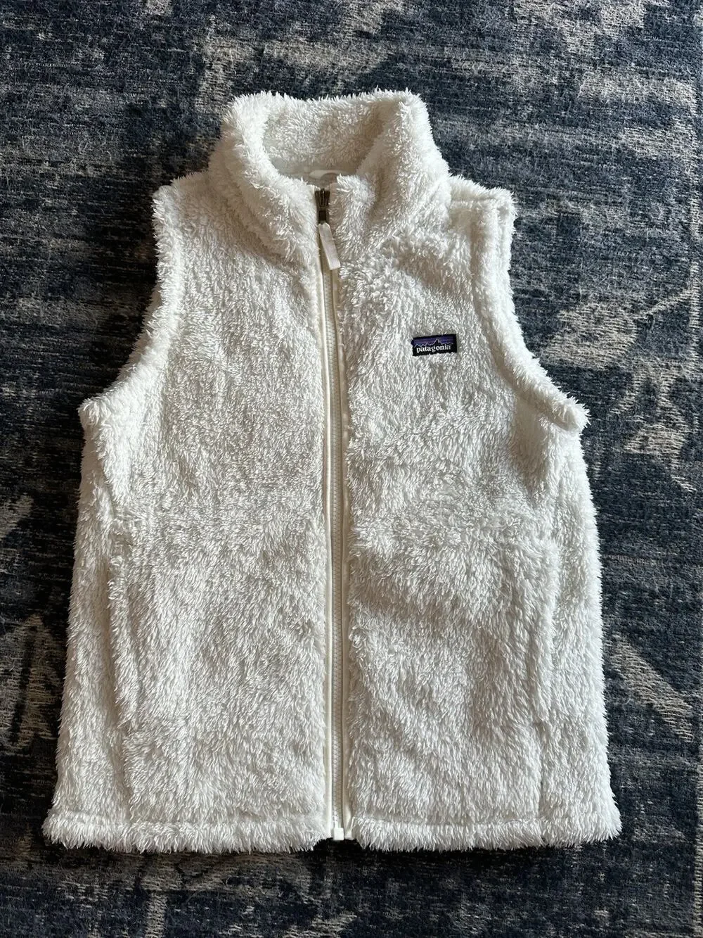 Patagonia Los Gatos Vest Girls Size XL(14) White Full Zip Pockets Outdoor Fuzzy